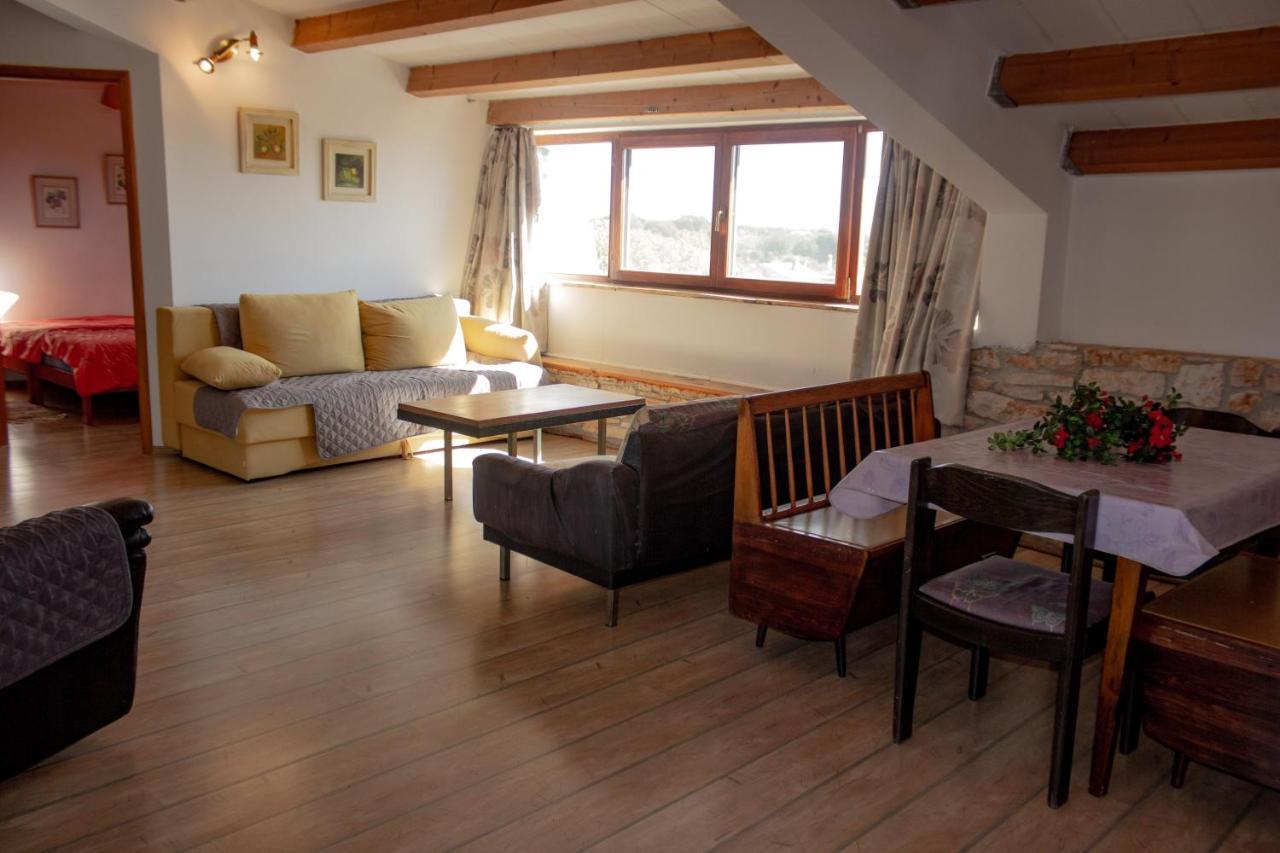 Eti And Mia Holiday Apartments Muntic Экстерьер фото