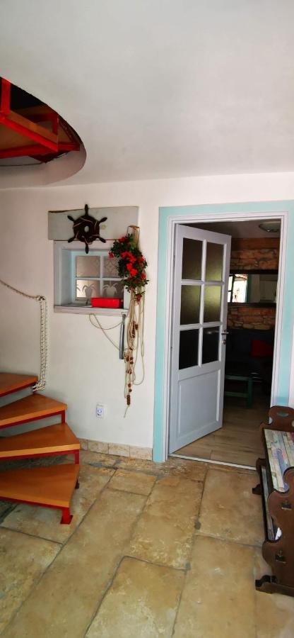 Eti And Mia Holiday Apartments Muntic Экстерьер фото