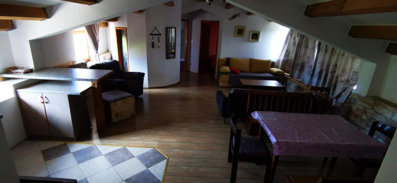 Eti And Mia Holiday Apartments Muntic Экстерьер фото