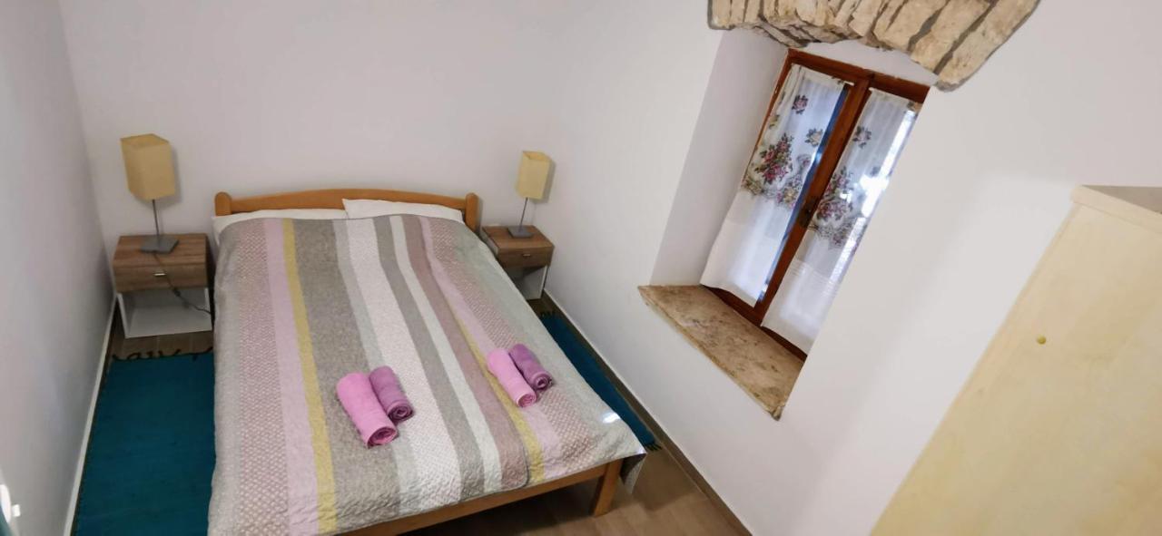 Eti And Mia Holiday Apartments Muntic Экстерьер фото